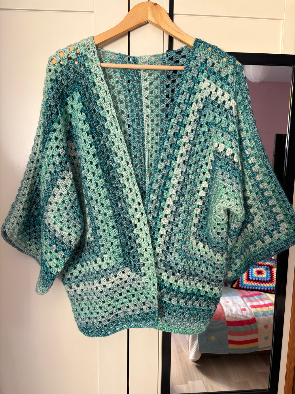 🌊 Gilet Kimono Océan – Fait main au crochet