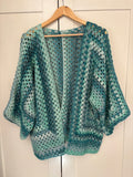 🌊 Gilet Kimono Océan – Fait main au crochet