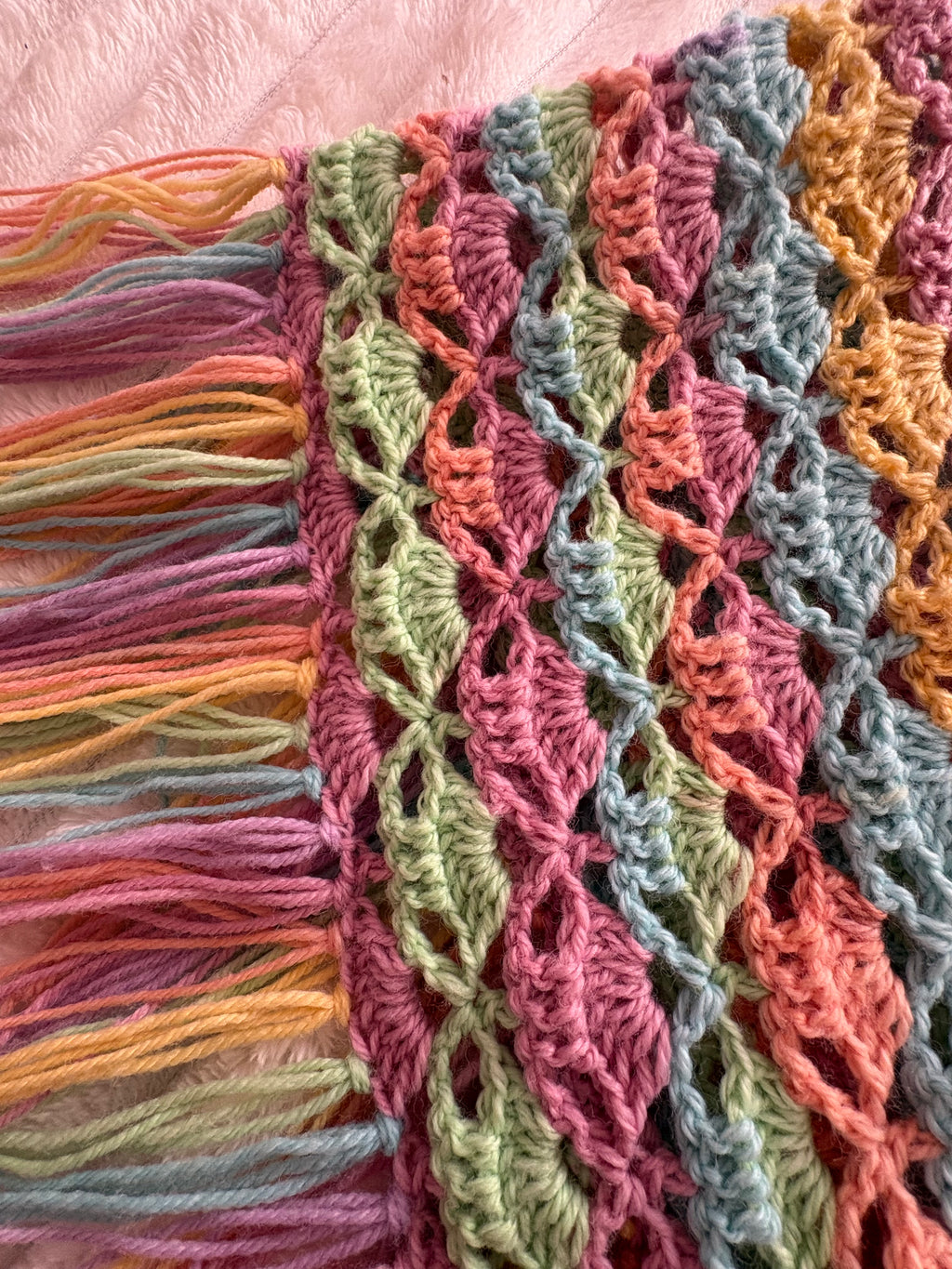 🌈 Châle Rainbow - Fait main au crochet