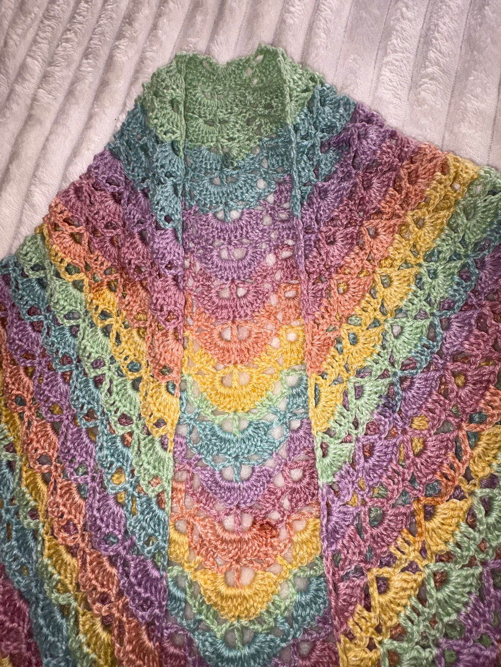 🌈 Châle Rainbow - Fait main au crochet