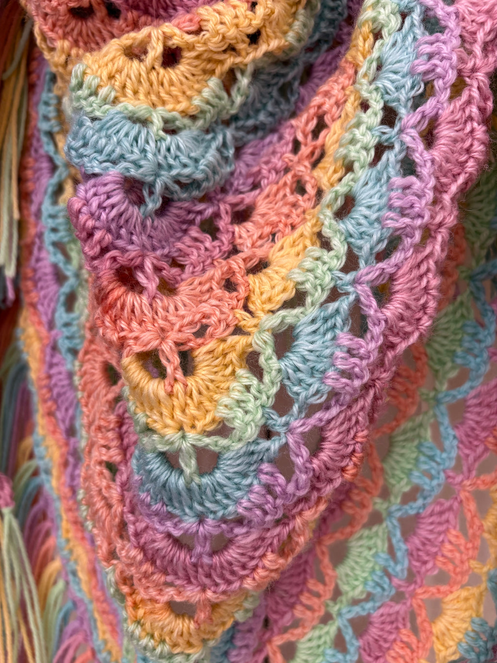 🌈 Châle Rainbow - Fait main au crochet