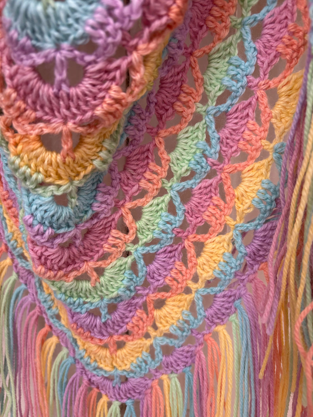 🌈 Châle Rainbow - Fait main au crochet